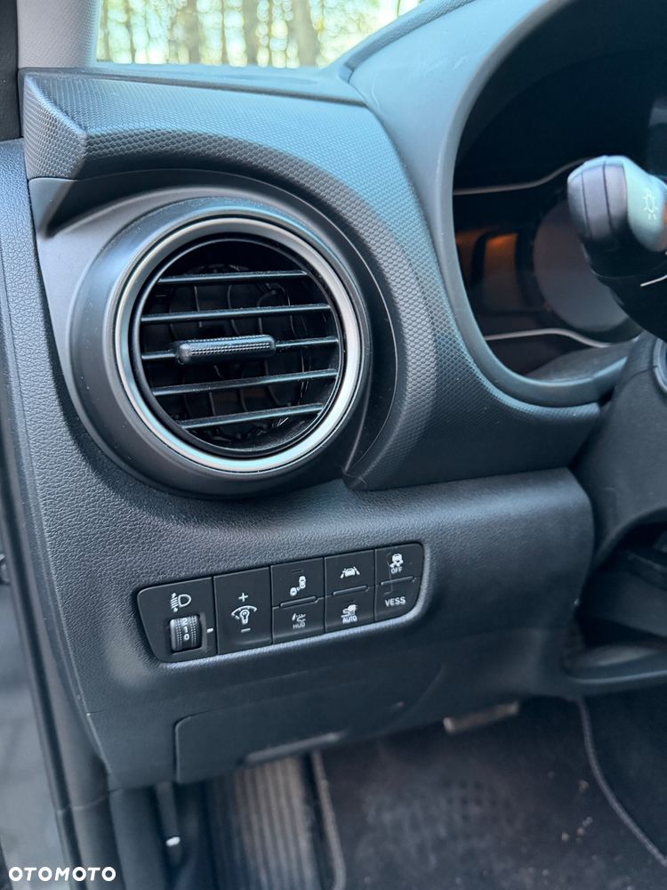 Hyundai Kona Premium - 17