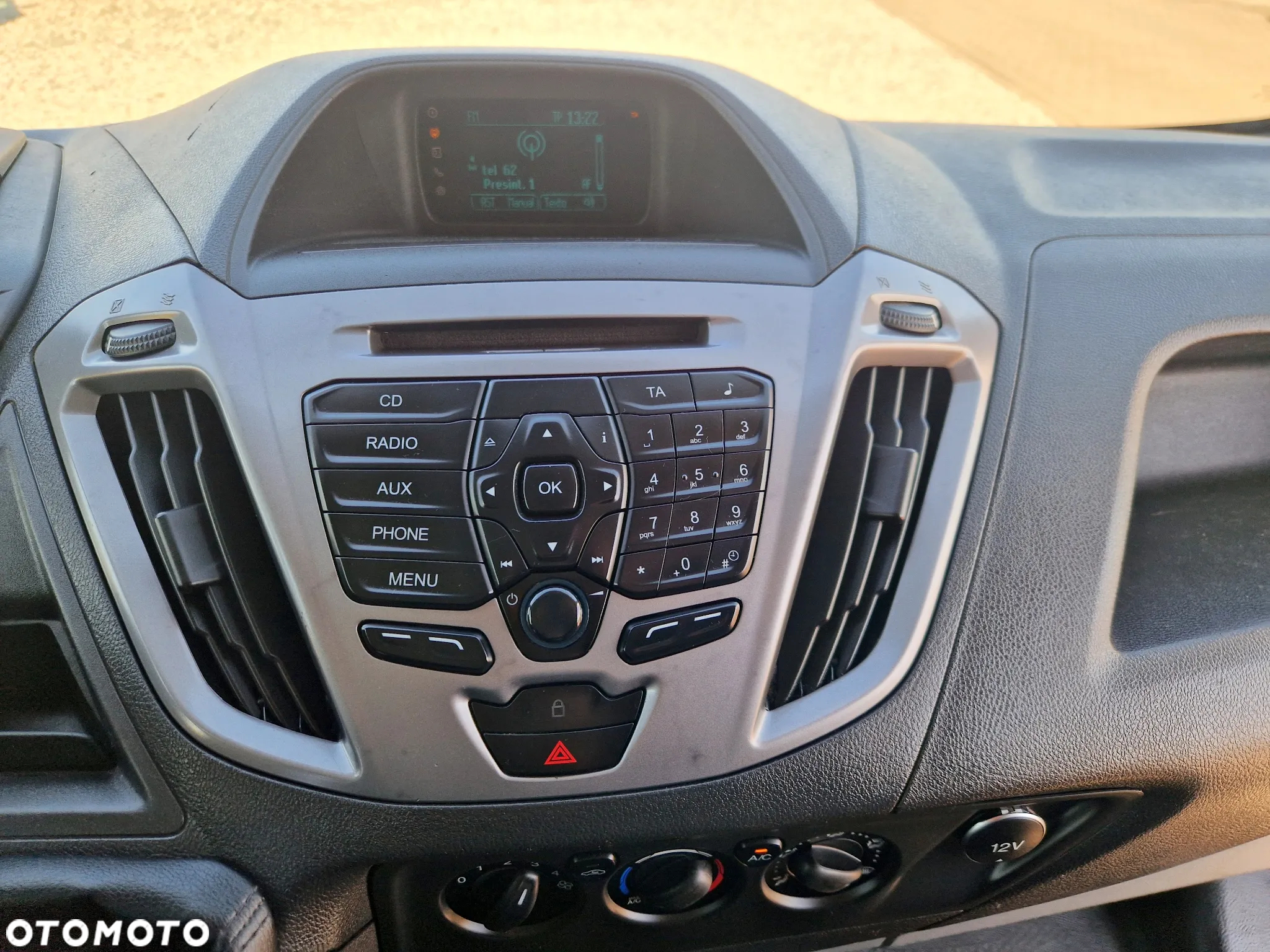 Ford TRANSIT CUSTOM 270 L1 2,2 TDCI 125 KONNY KLIMA 204T/KM PRZEBIEGU GWARANCJA - 24