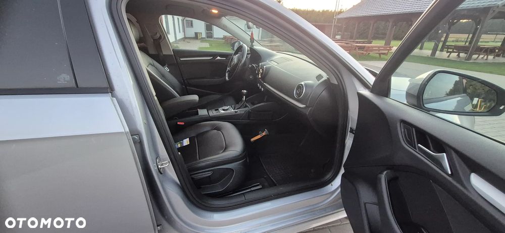Audi A3 Sportback 1.6 TDI (clean diesel) Attraction - 24