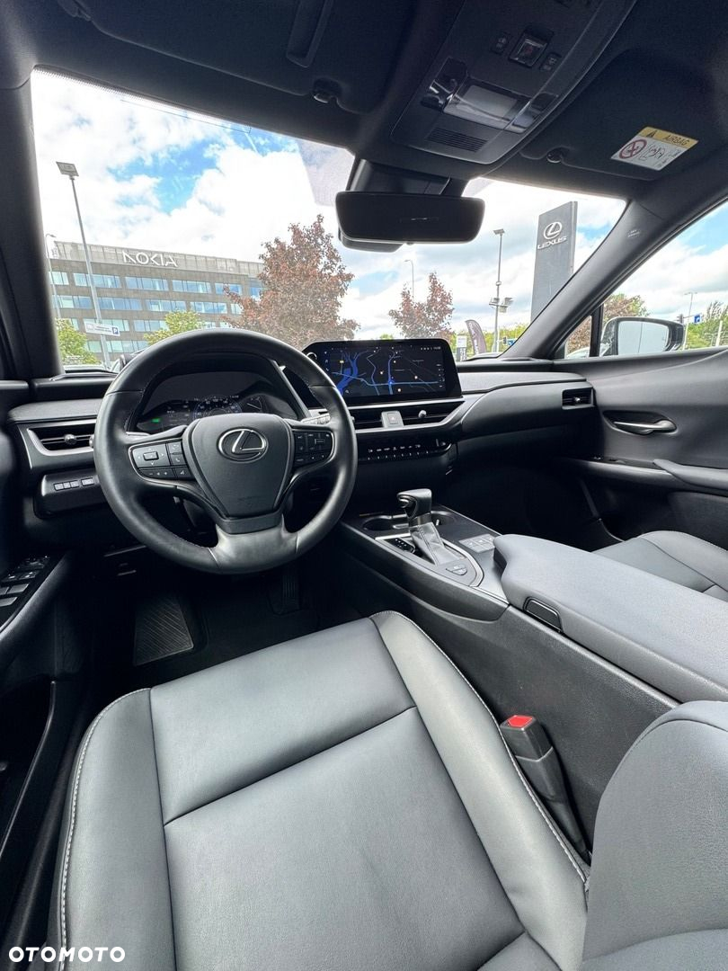 Lexus UX - 13