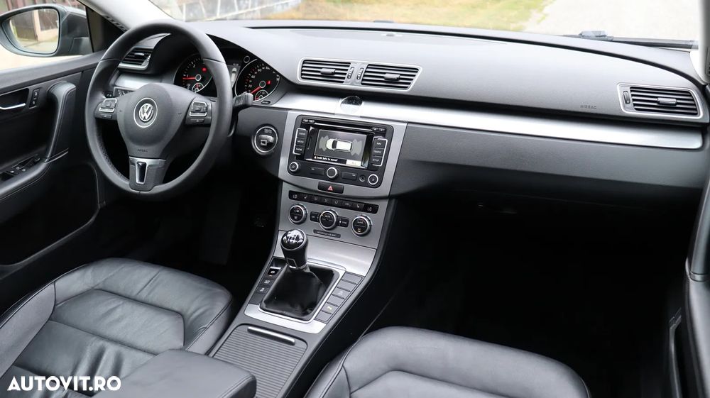 Volkswagen Passat Variant 1.6 TDI BlueMotion Technology Comfortline - 8