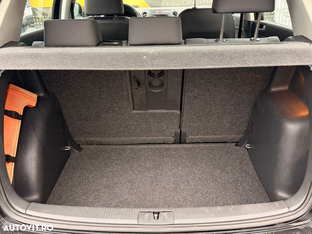 Volkswagen Golf Plus - 14