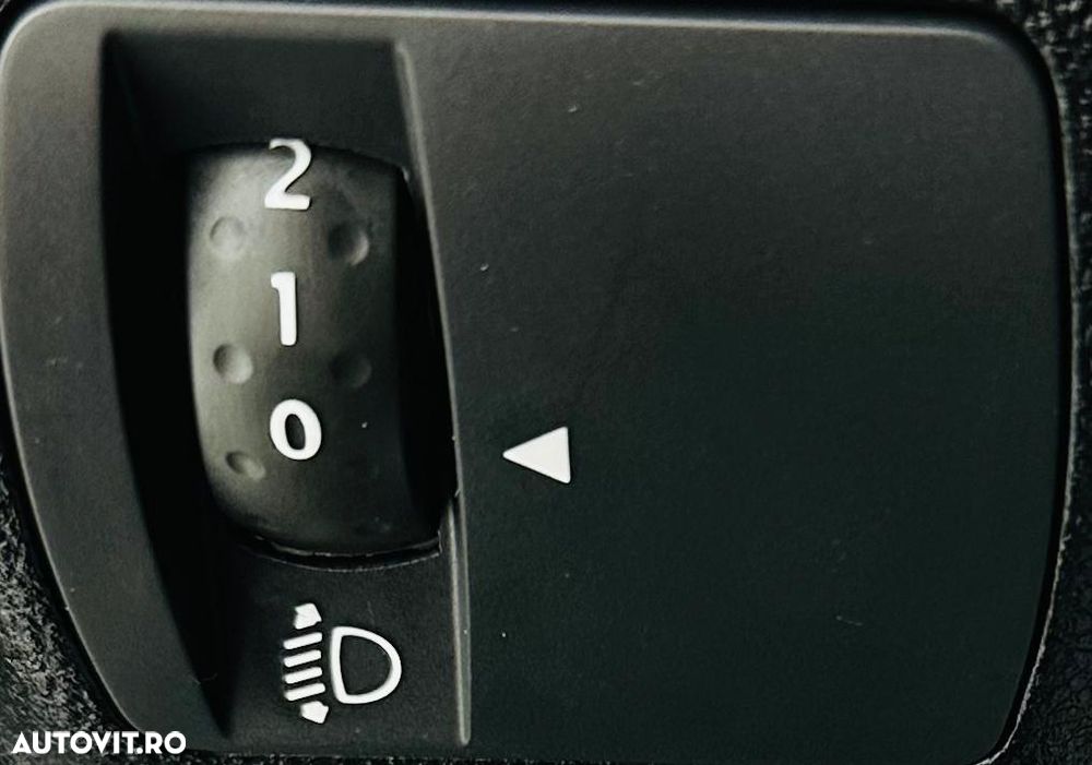 Renault Megane ENERGY TCe 130 LIMITED - 12