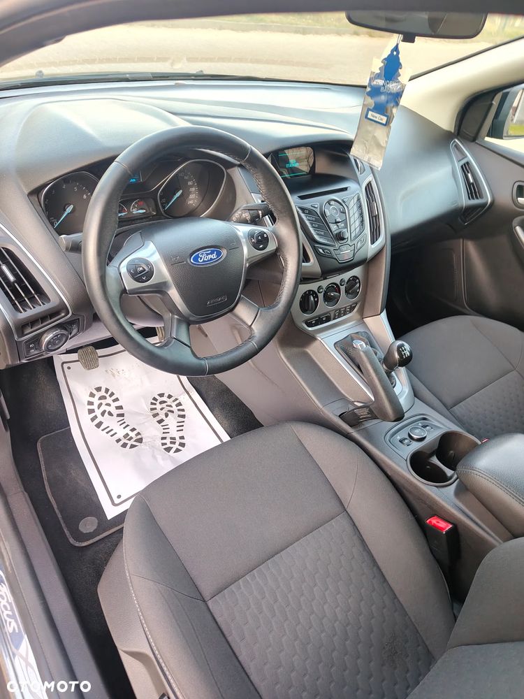 Ford Focus - 8