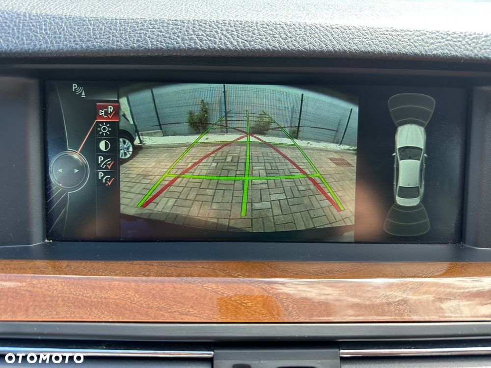 BMW Seria 5 520i Luxury Line - 26