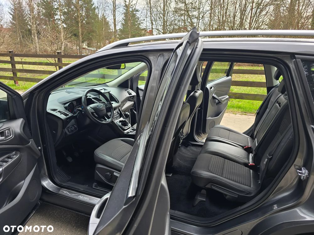 Ford Kuga 1.5 EcoBoost 2x4 Titanium - 20