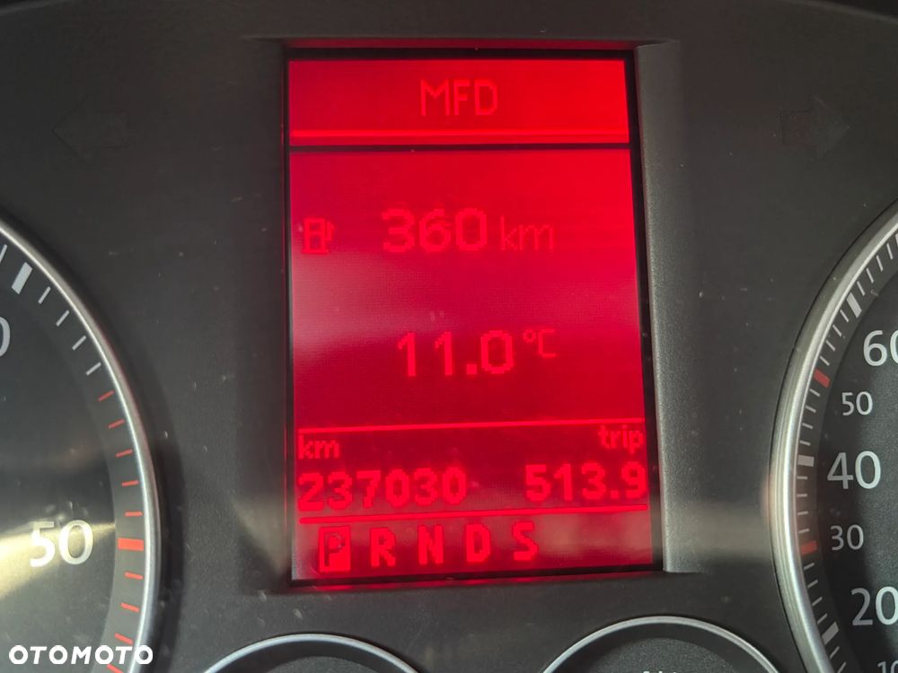 Volkswagen Touran 1.9 TDI Conceptline DSG - 12