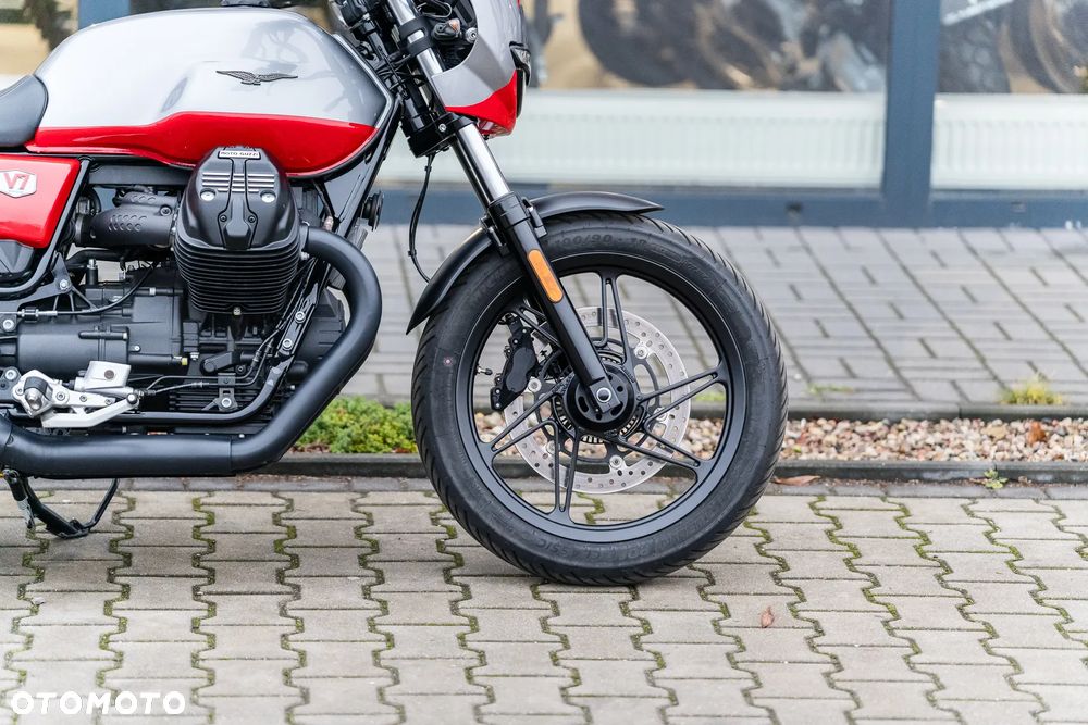 Moto Guzzi V7 - 3