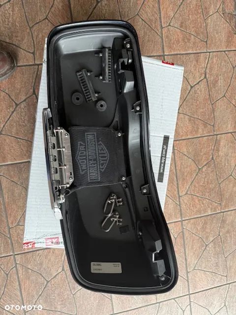 Pokrywa kufra górna Lewa kpl Harley Touring 14- 23 - 6