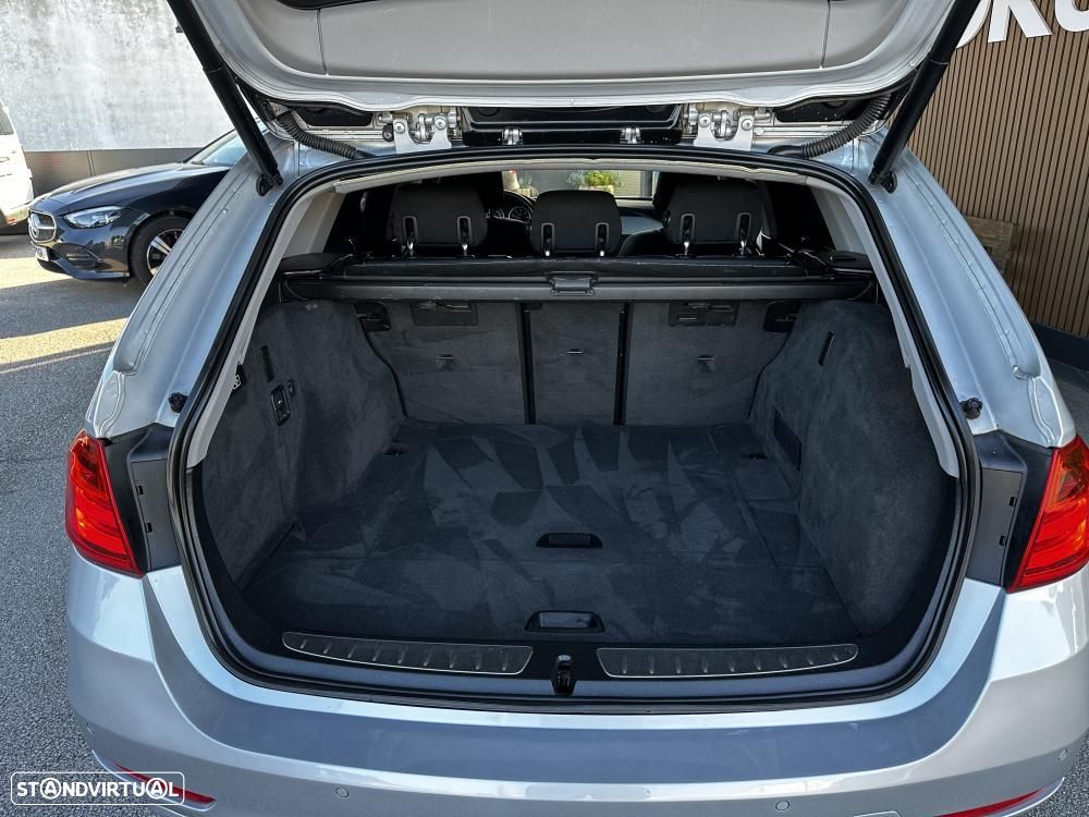 BMW 320 d Sport Line - 40