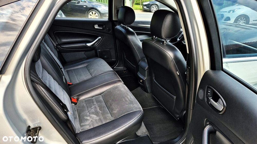 Ford Mondeo 2.0 FF Platinium X Plus (Titanium) - 33