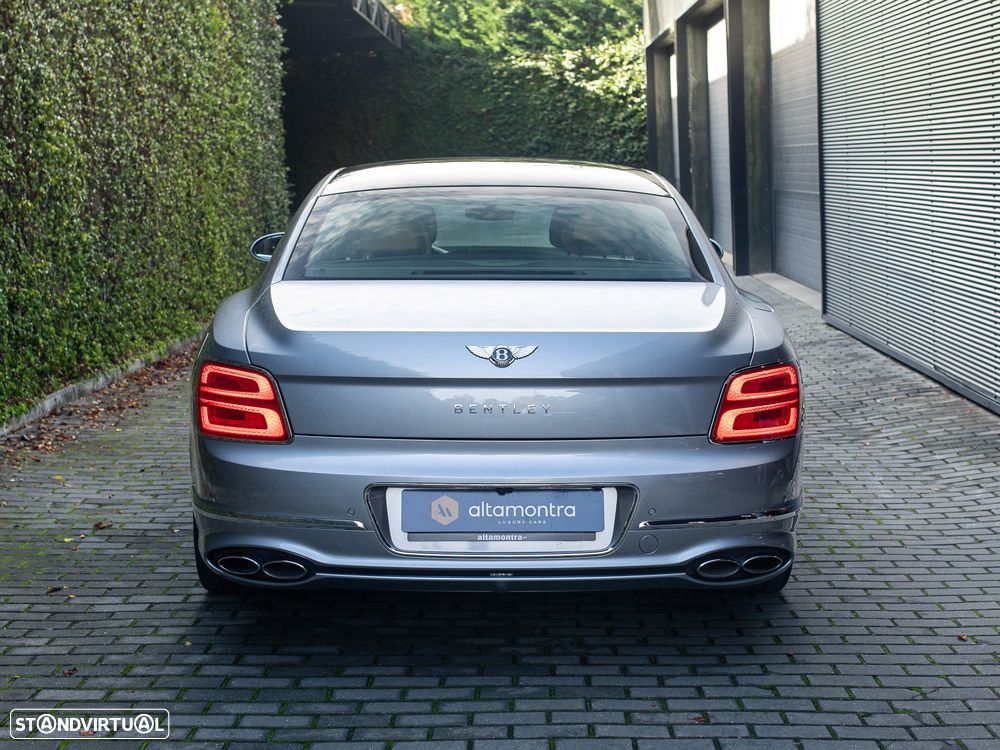 Bentley Flying Spur Hybrid Azure - 12