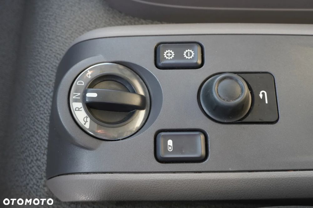 DAF LF 12.210 kontener 18 palet z windą / 50 tys.km /2024 - 21