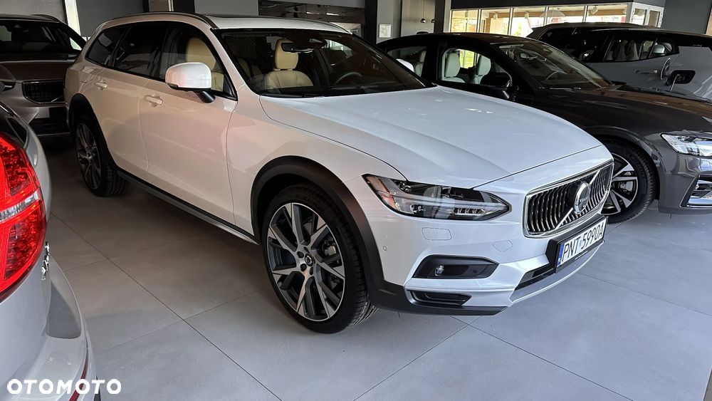 Volvo V90 Cross Country B5 D AWD Ultimate - 16