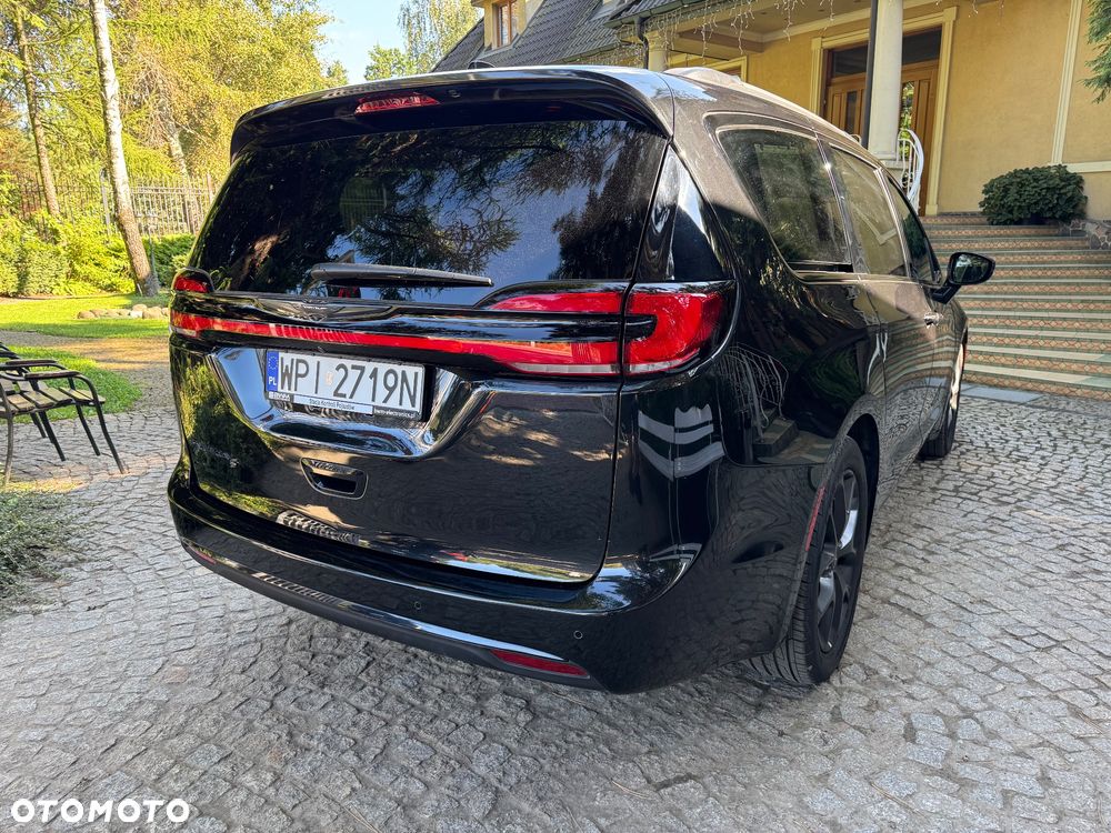 Chrysler Pacifica - 13