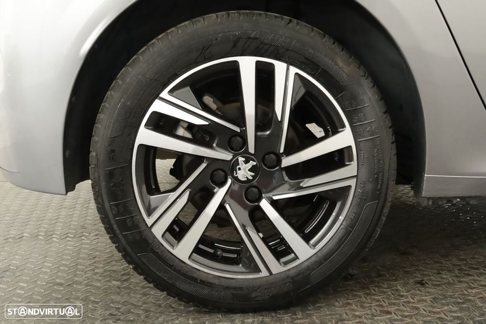 Peugeot 208 1.2 PureTech Allure EAT8 - 5