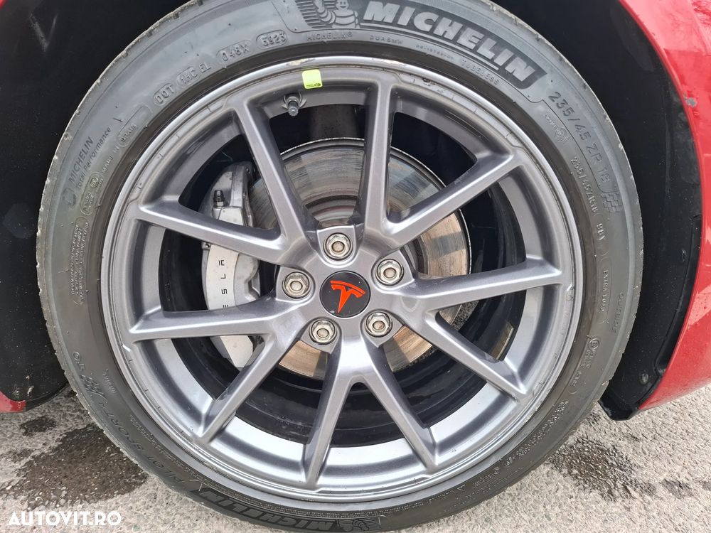 Tesla Model 3 - 17