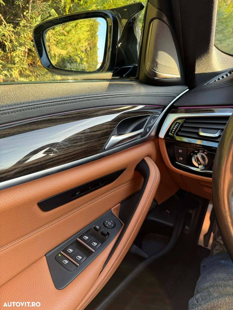 BMW Seria 5 520d xDrive AT - 9