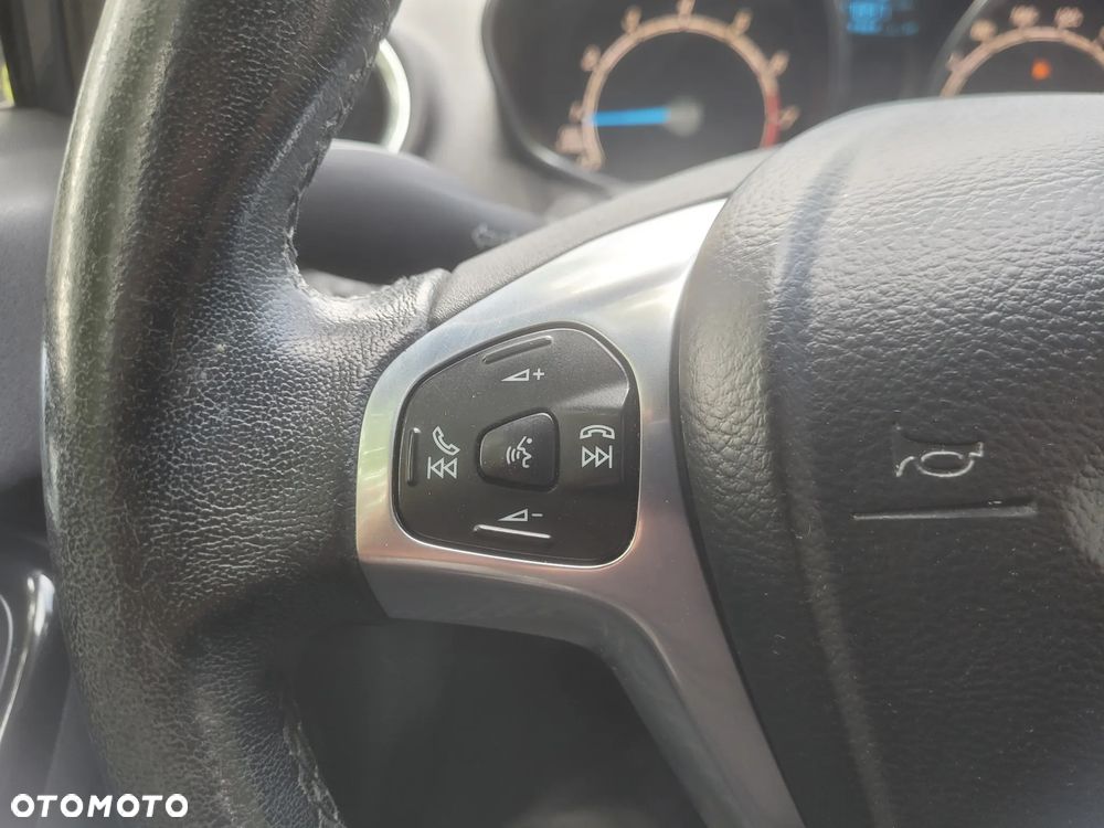 Ford Fiesta 1.0 EcoBoost STart-Stop Titanium - 31