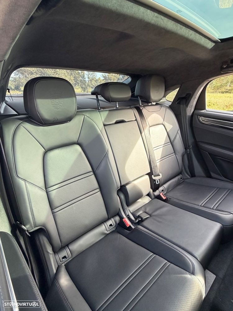 Porsche Cayenne Coupé Turbo S E-Hybrid Tiptronic S - 39