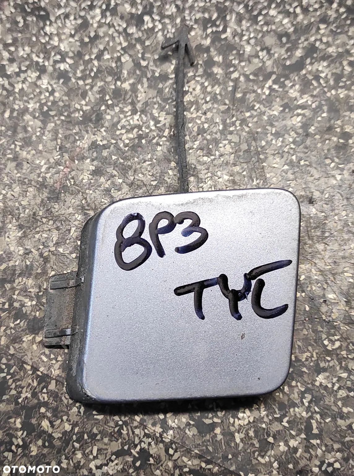ZAŚLEPKA WKRĘTKI HAKA ZDERZAKA TYLNEGO AUDI A3 8P 3 DRZWI - 1