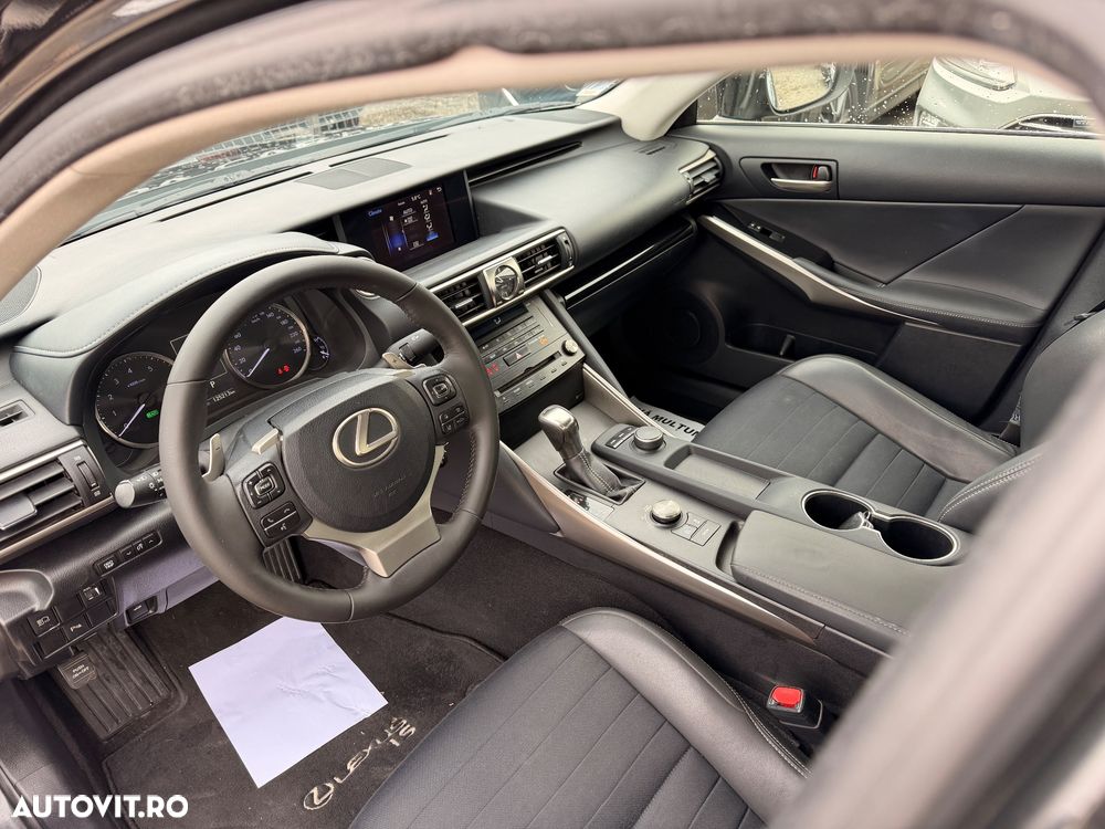 Lexus Seria IS Luxury Line - 6