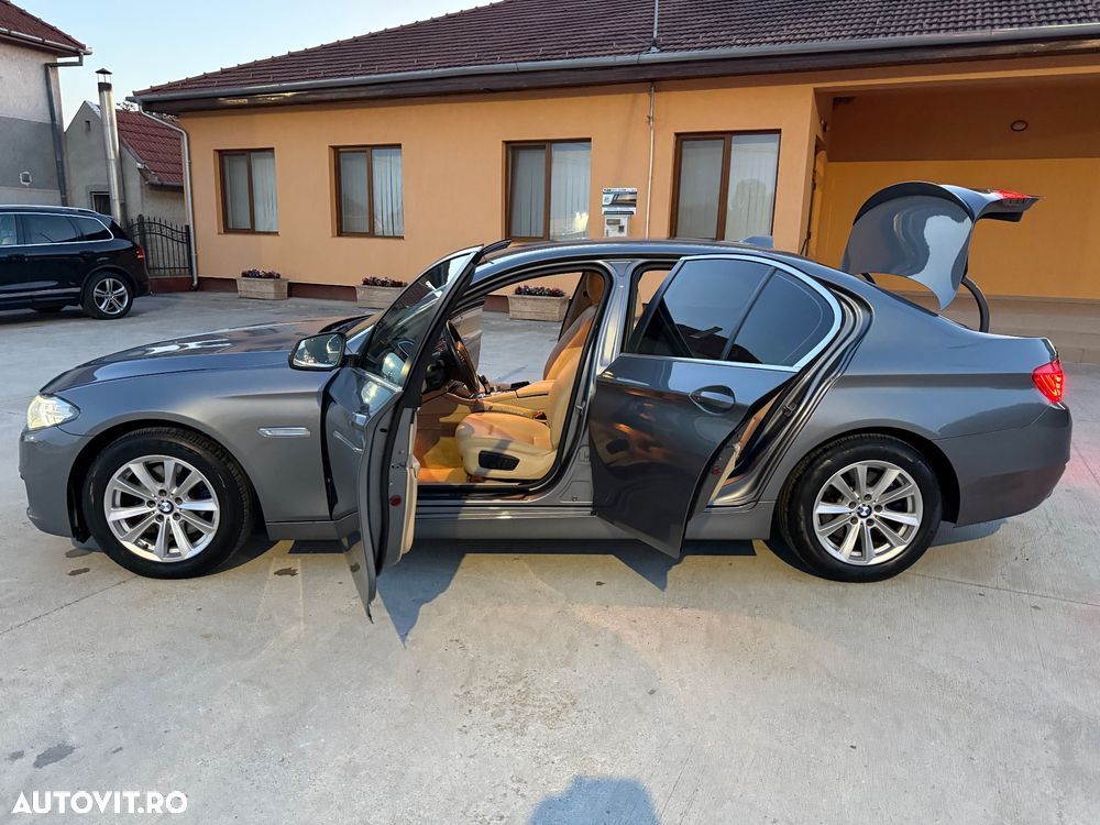 BMW Seria 5 518d Aut. - 36