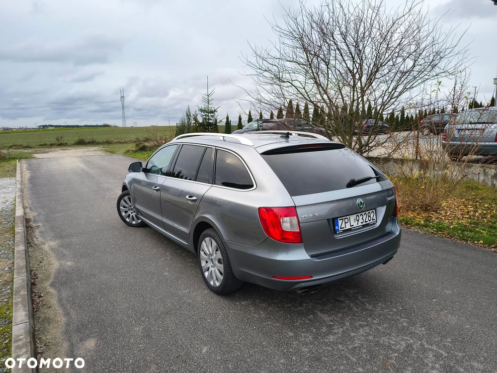 Skoda Superb 3.6 V6 4x4 DSG Ambition - 3