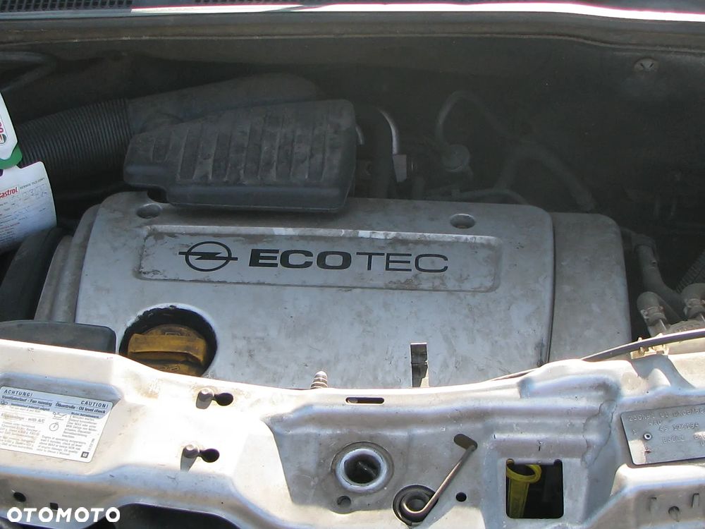 Opel Meriva 1.6 16V (Essentia) - 19