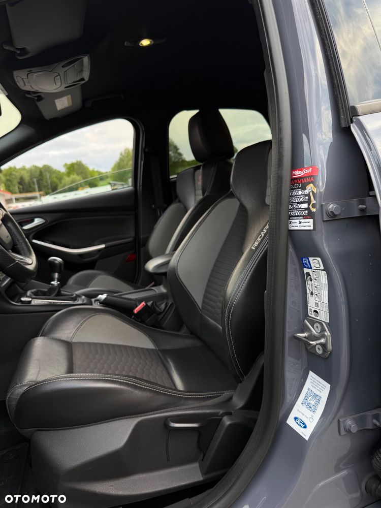 Ford Focus 2.0 EcoBoost ST - 22
