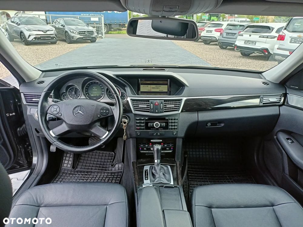 Mercedes-Benz Klasa E 250 CDI DPF BlueEFFICIENCY Automatik Avantgarde - 16