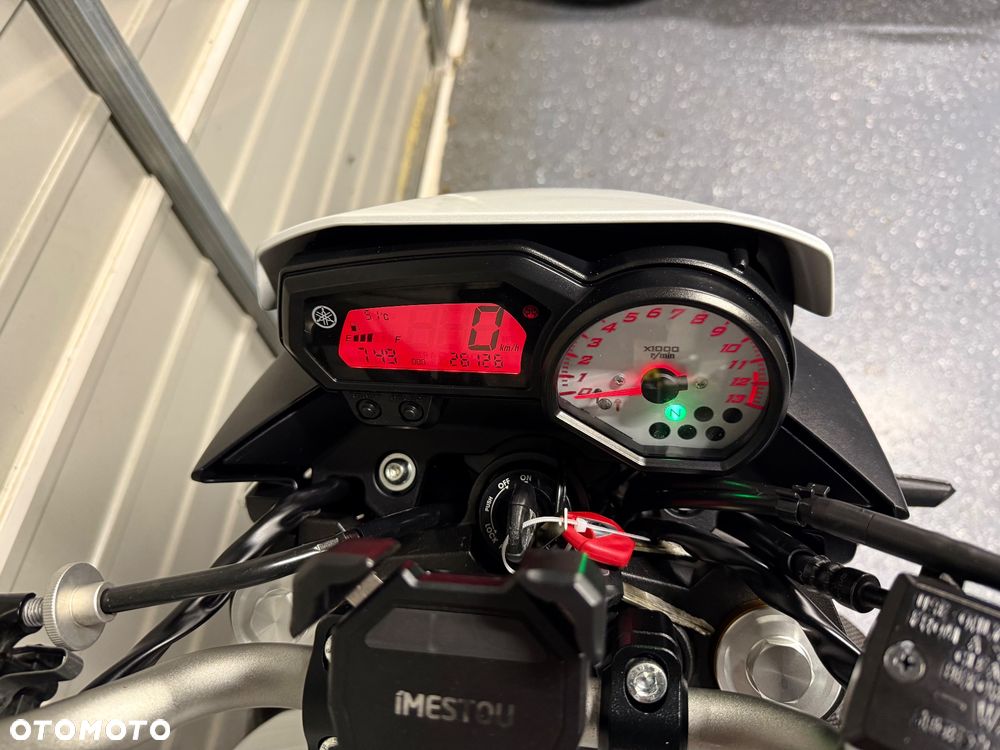 Yamaha FZ8 - 11