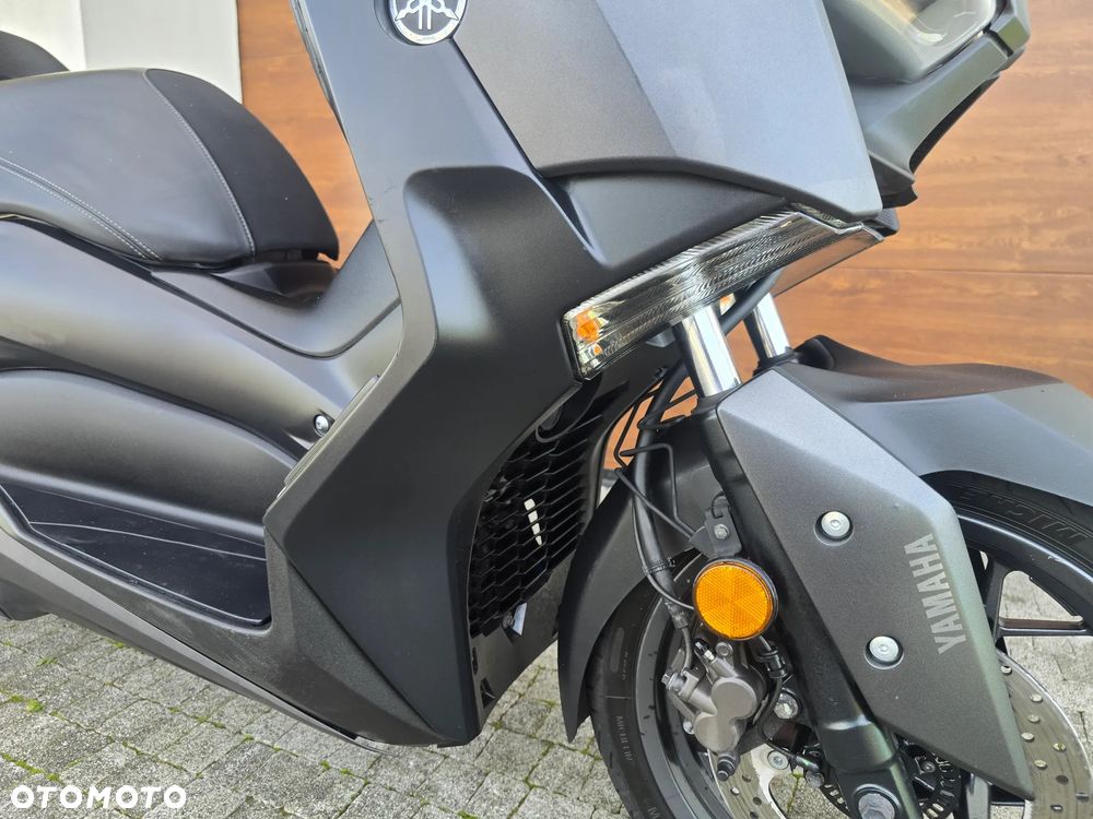 Yamaha X-max - 25