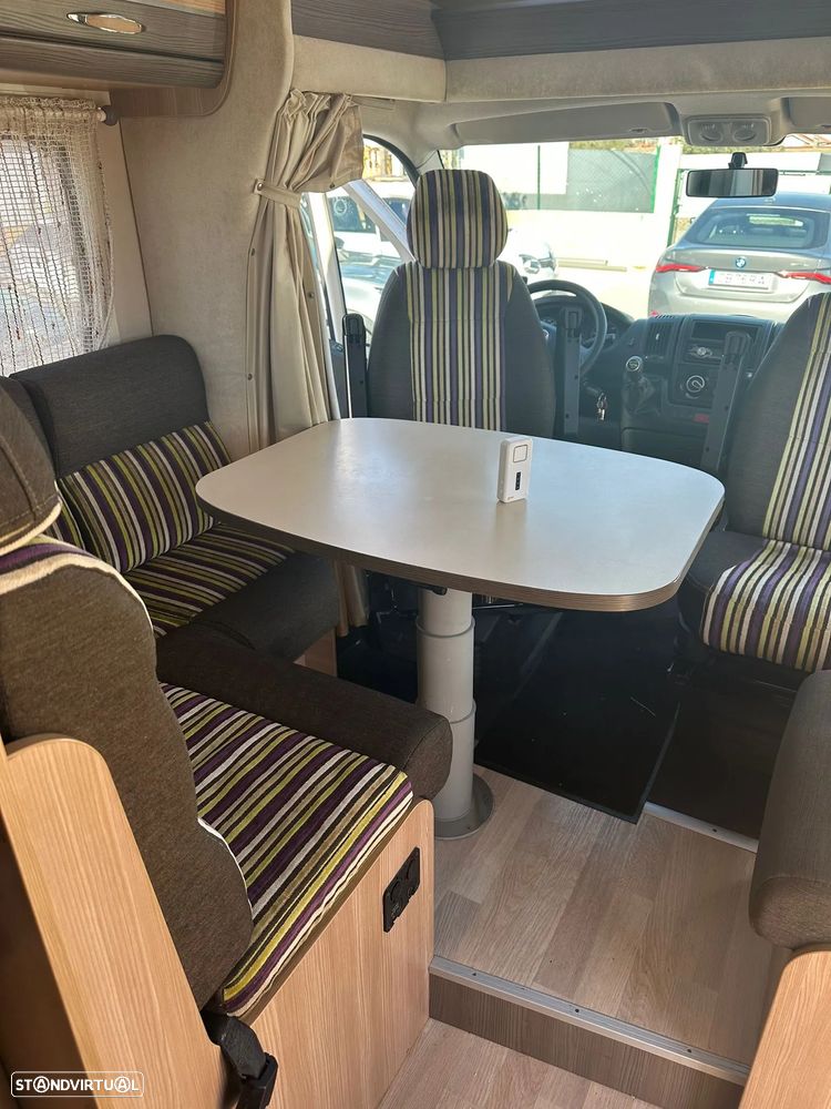 Rapido Serie 6F 691 cama central - 40