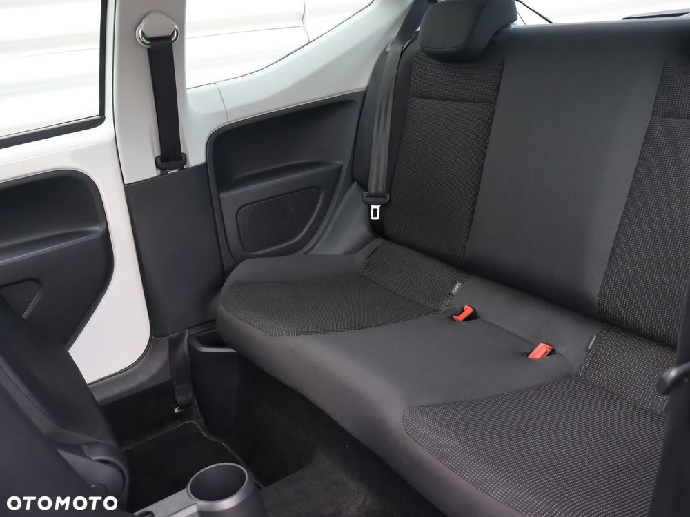 Volkswagen up! Standard - 18