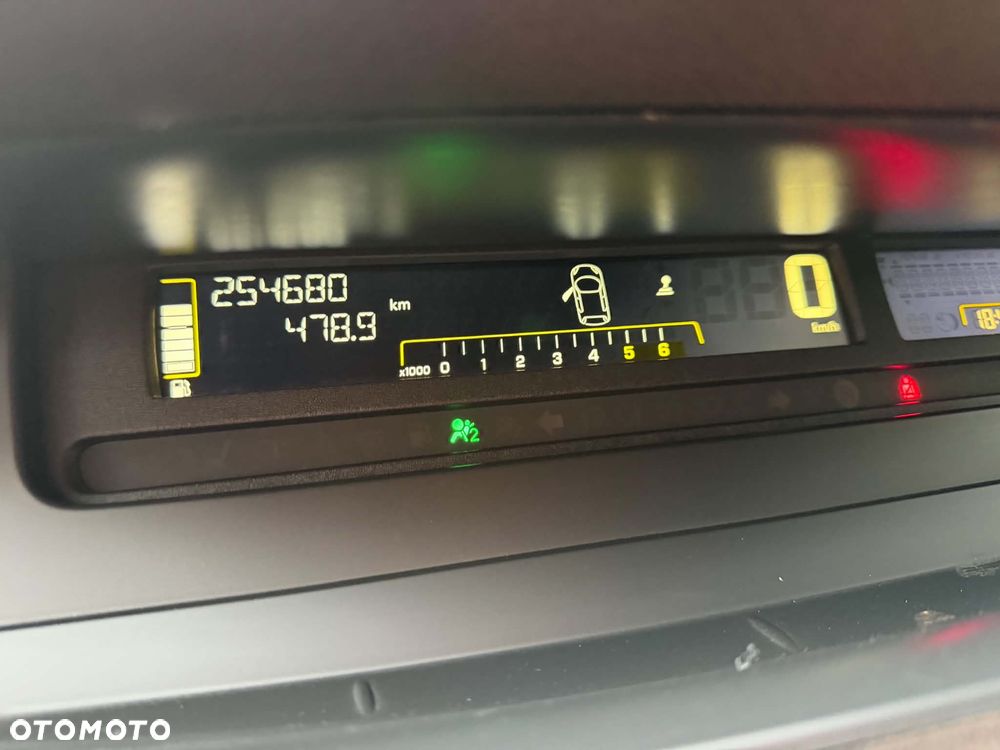 Renault Scenic - 6