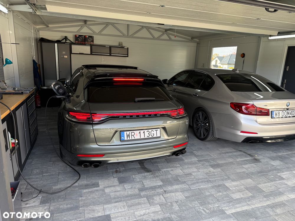 Porsche Panamera 4 Platinum Edition - 25