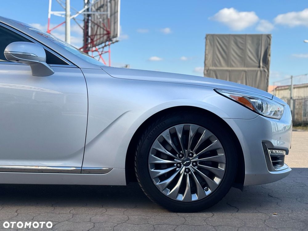 Genesis G90 - 14