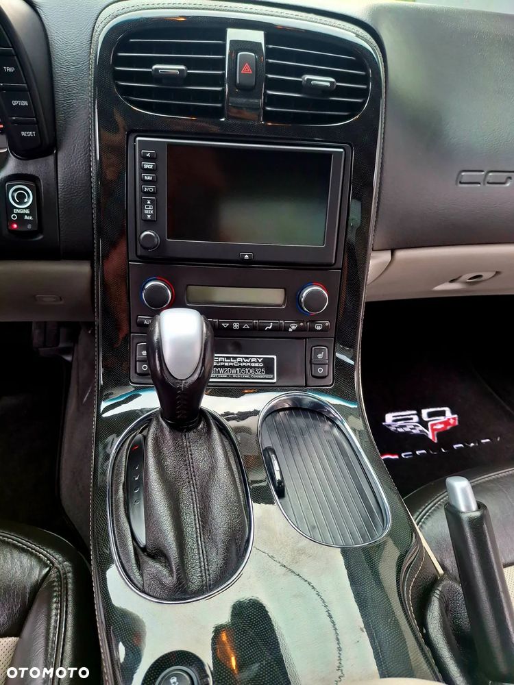 Chevrolet Corvette - 11