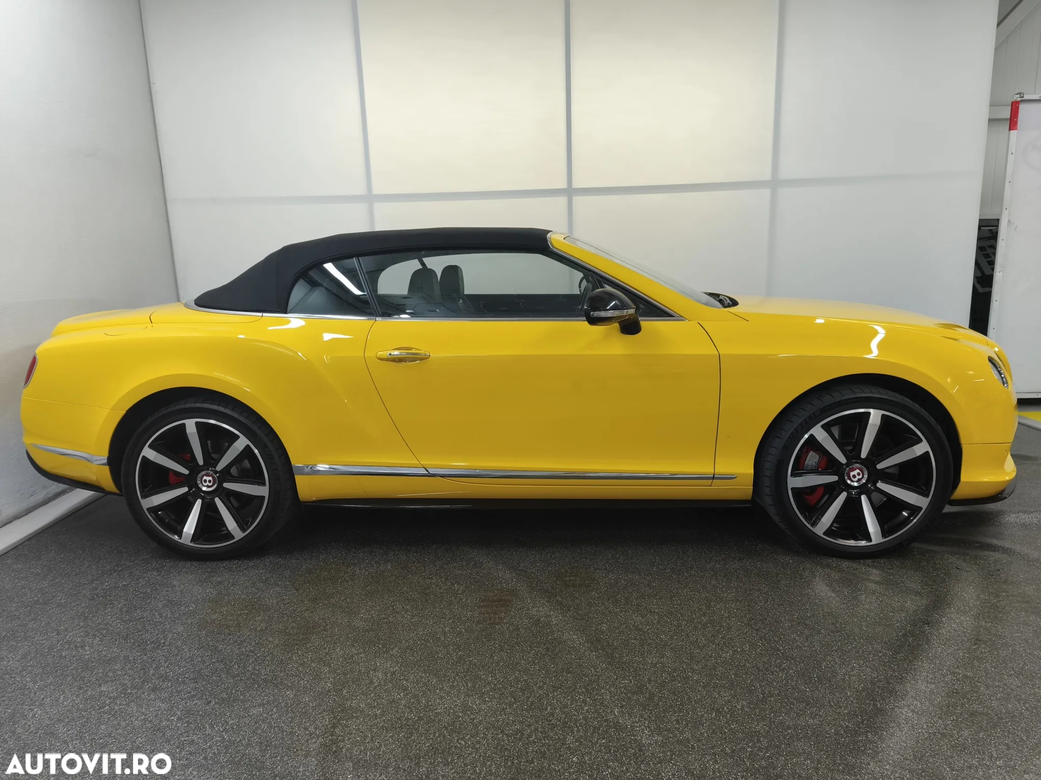 Bentley Continental GTC V8 S - 7