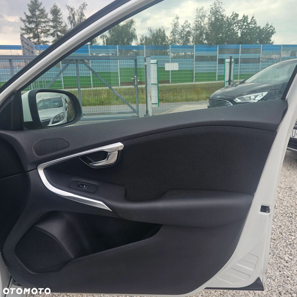 Volvo V40 D2 Kinetic - 15
