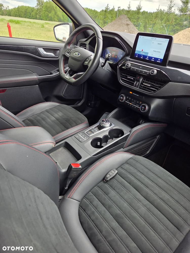 Ford Kuga - 12