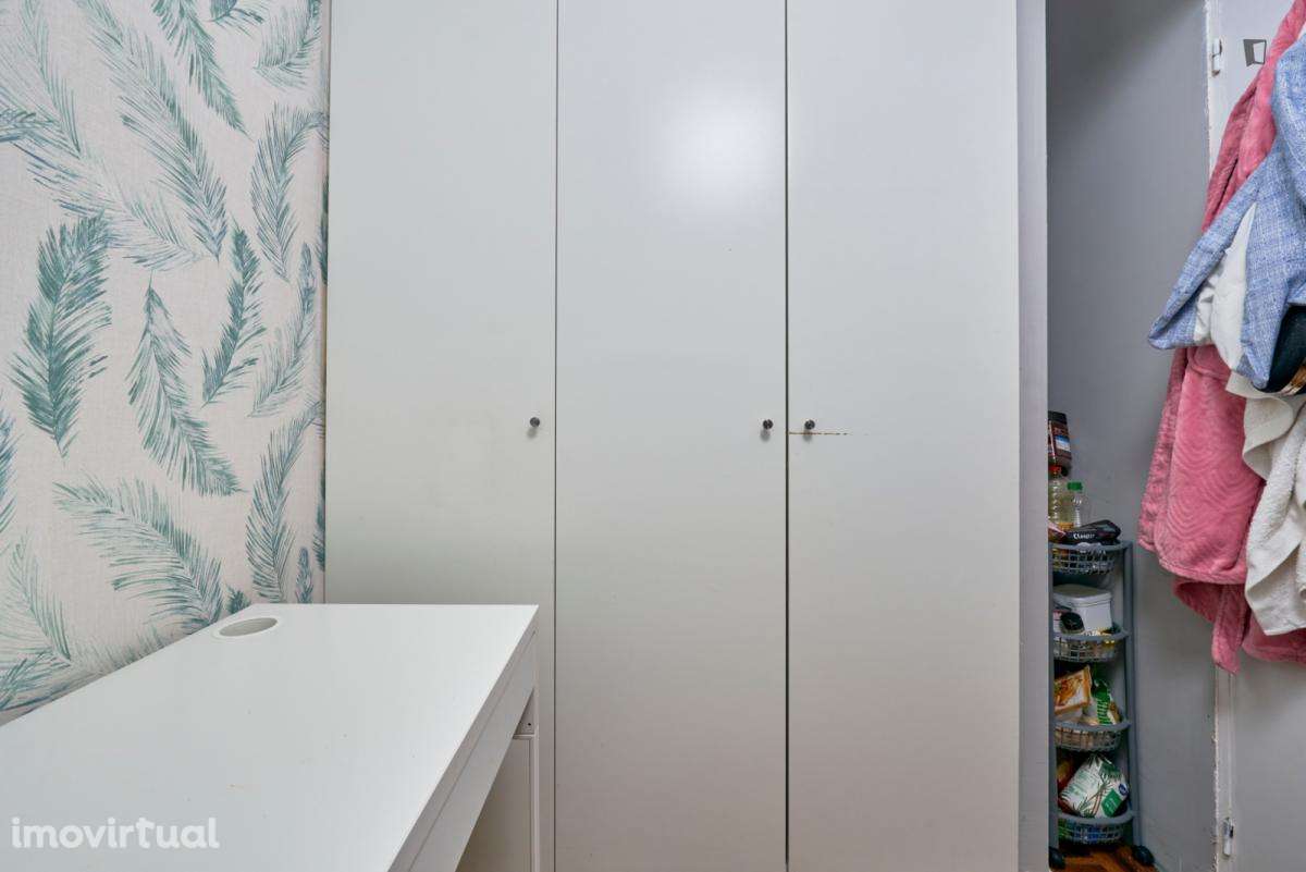 Quarto - localizado em Benfica Lisbon - Grande imagem: 4/31