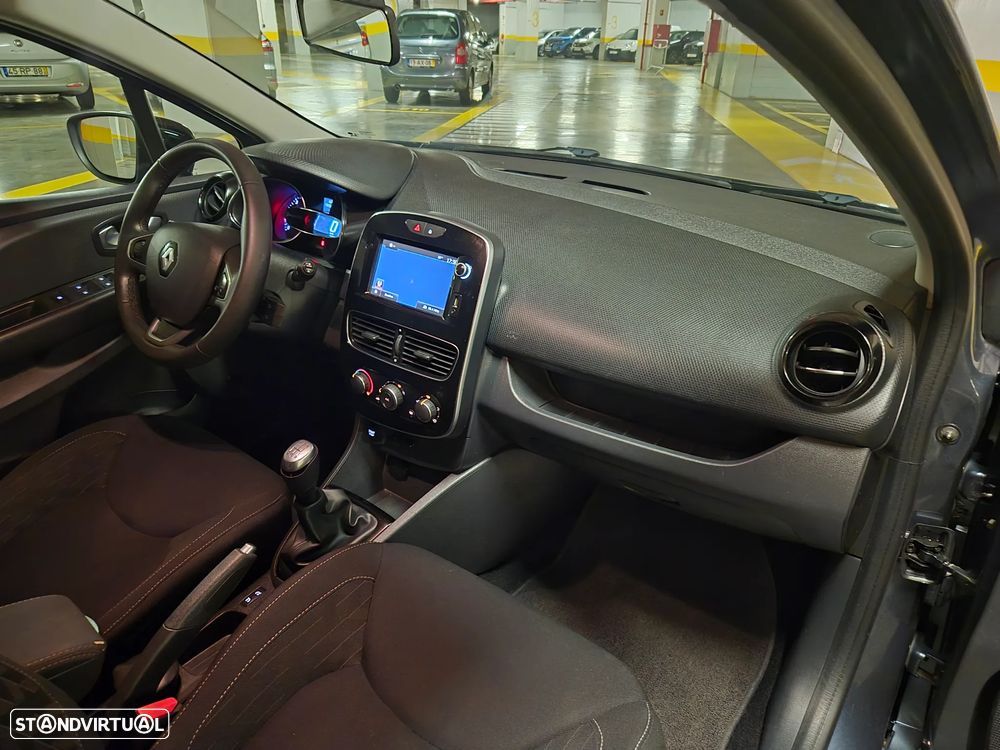 Renault Clio Sport Tourer dCi 90 Limited - 38