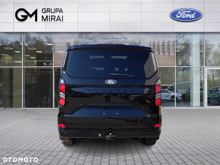 Ford Tourneo Custom - 4