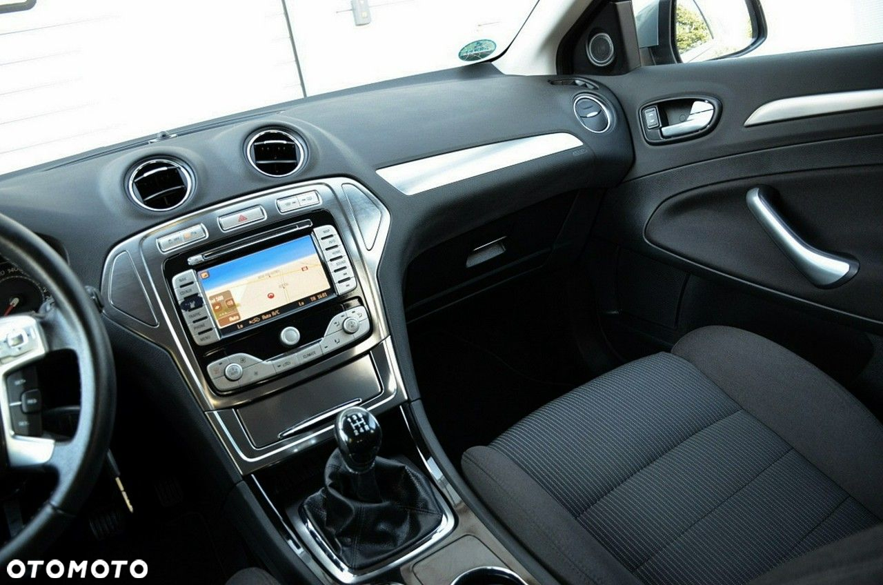 Ford Mondeo - 29