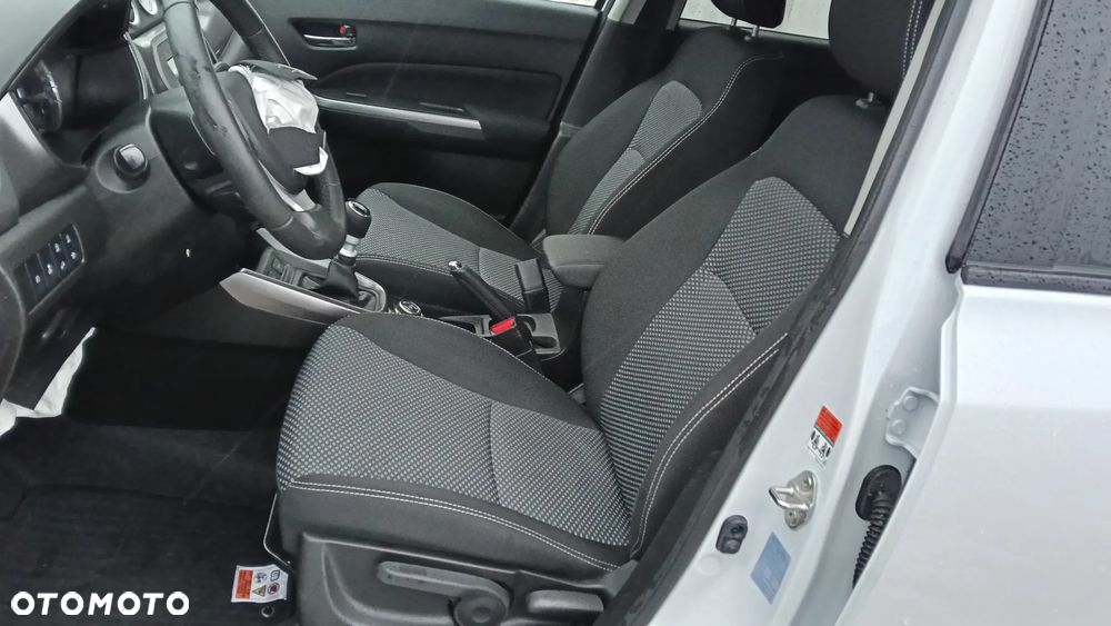 Suzuki Vitara 1.4 Boosterjet SHVS Elegance Sun 4WD - 31