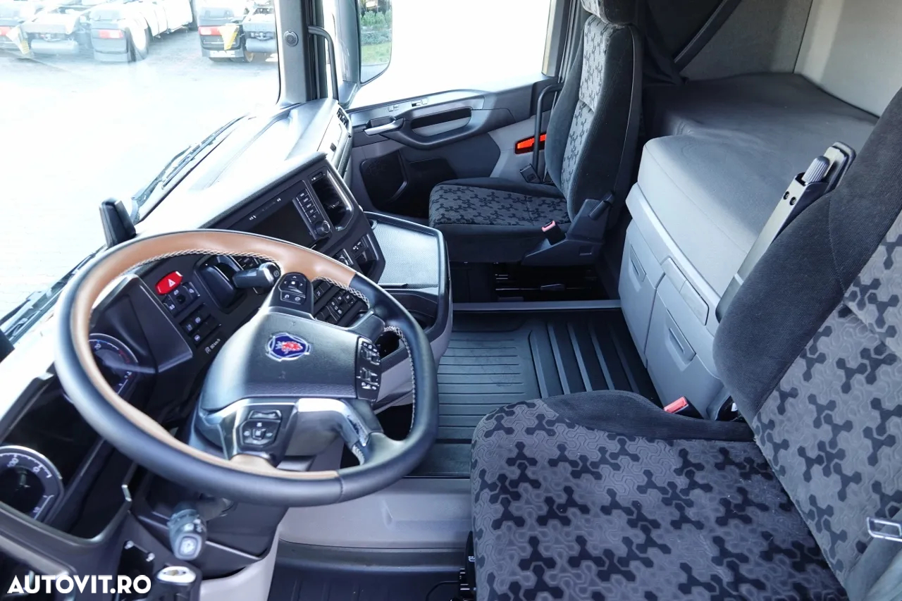 Scania R 450 / RETARDER / HIDRAULICĂ / LOW CAB / JANTE ALIE / ANVELOPE 100% / DUPĂ CONTRACTUL DE SERVICE - 23