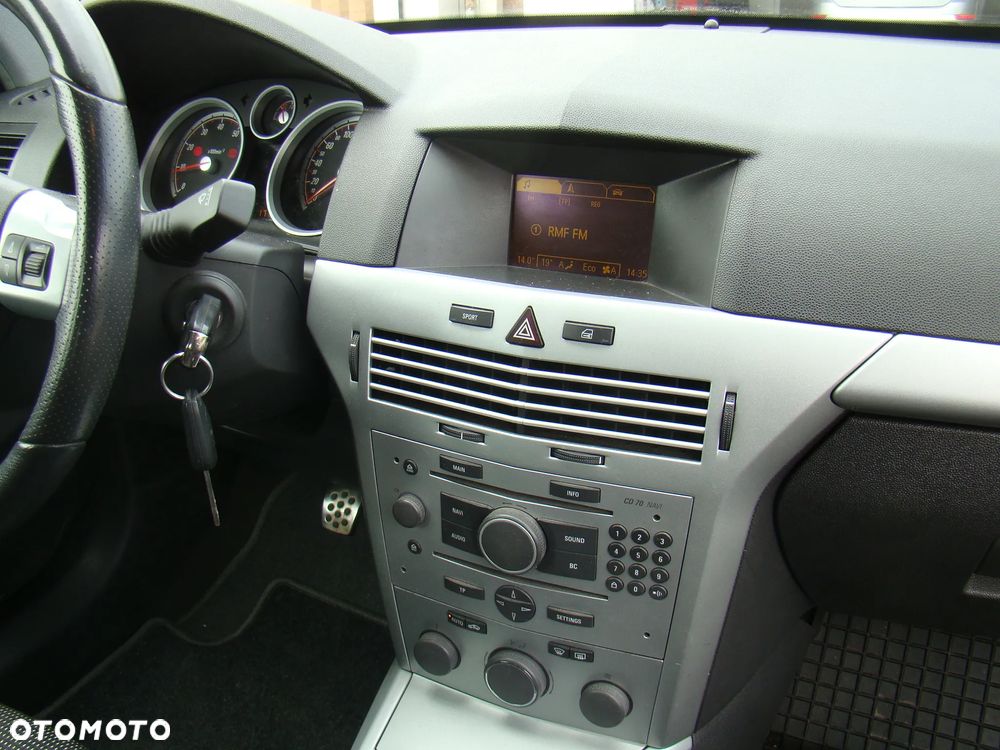 Opel Astra 1.6 Innovation - 28