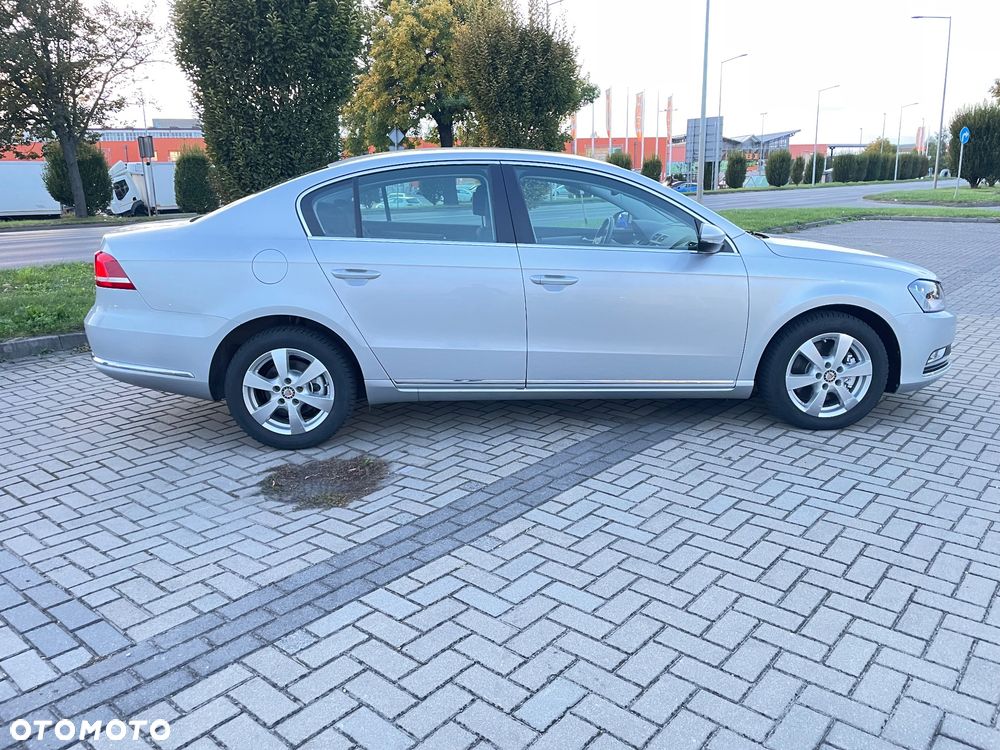Volkswagen Passat - 9
